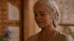 extant_GameOfThrones_2x05-TheGhostOfHarrenhal_3450