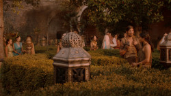 extant_GameOfThrones_2x05-TheGhostOfHarrenhal_3463