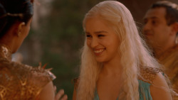 extant_GameOfThrones_2x05-TheGhostOfHarrenhal_3474