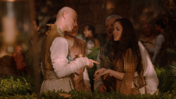 extant_GameOfThrones_2x05-TheGhostOfHarrenhal_3476
