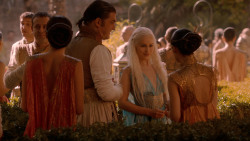 extant_GameOfThrones_2x05-TheGhostOfHarrenhal_3482