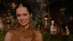 extant_GameOfThrones_2x05-TheGhostOfHarrenhal_3484