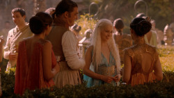 extant_GameOfThrones_2x05-TheGhostOfHarrenhal_3487