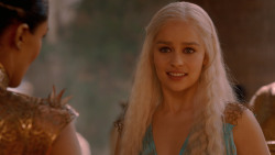 extant_GameOfThrones_2x05-TheGhostOfHarrenhal_3490