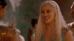 extant_GameOfThrones_2x05-TheGhostOfHarrenhal_3496