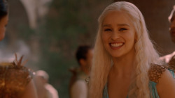 extant_GameOfThrones_2x05-TheGhostOfHarrenhal_3497