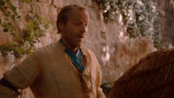 extant_GameOfThrones_2x05-TheGhostOfHarrenhal_3511