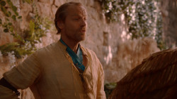 extant_GameOfThrones_2x05-TheGhostOfHarrenhal_3514