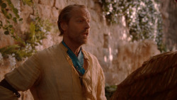 extant_GameOfThrones_2x05-TheGhostOfHarrenhal_3520