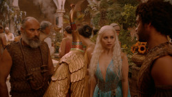 extant_GameOfThrones_2x05-TheGhostOfHarrenhal_3521