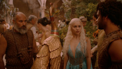 extant_GameOfThrones_2x05-TheGhostOfHarrenhal_3522
