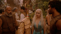 extant_GameOfThrones_2x05-TheGhostOfHarrenhal_3525