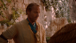 extant_GameOfThrones_2x05-TheGhostOfHarrenhal_3527
