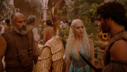 extant_GameOfThrones_2x05-TheGhostOfHarrenhal_3535