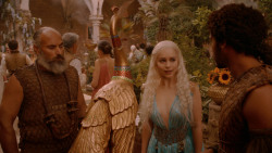 extant_GameOfThrones_2x05-TheGhostOfHarrenhal_3537