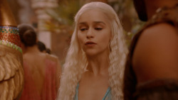 extant_GameOfThrones_2x05-TheGhostOfHarrenhal_3541
