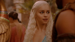 extant_GameOfThrones_2x05-TheGhostOfHarrenhal_3544