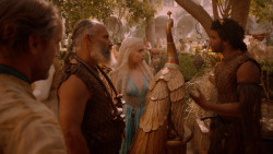extant_GameOfThrones_2x05-TheGhostOfHarrenhal_3549