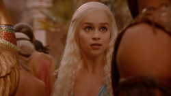 extant_GameOfThrones_2x05-TheGhostOfHarrenhal_3562