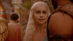 extant_GameOfThrones_2x05-TheGhostOfHarrenhal_3567