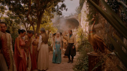 extant_GameOfThrones_2x05-TheGhostOfHarrenhal_3589