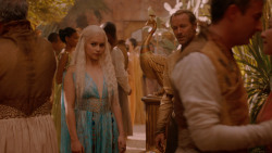 extant_GameOfThrones_2x05-TheGhostOfHarrenhal_3596