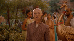 extant_GameOfThrones_2x05-TheGhostOfHarrenhal_3608