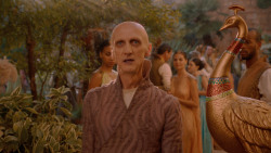 extant_GameOfThrones_2x05-TheGhostOfHarrenhal_3609