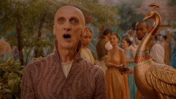 extant_GameOfThrones_2x05-TheGhostOfHarrenhal_3611