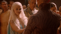 extant_GameOfThrones_2x05-TheGhostOfHarrenhal_3628