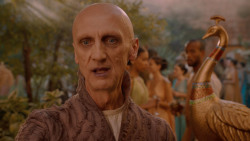 extant_GameOfThrones_2x05-TheGhostOfHarrenhal_3635
