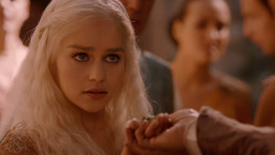 extant_GameOfThrones_2x05-TheGhostOfHarrenhal_3638