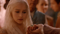 extant_GameOfThrones_2x05-TheGhostOfHarrenhal_3639