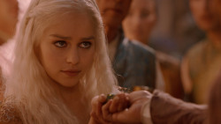extant_GameOfThrones_2x05-TheGhostOfHarrenhal_3645