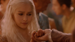 extant_GameOfThrones_2x05-TheGhostOfHarrenhal_3647