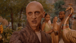 extant_GameOfThrones_2x05-TheGhostOfHarrenhal_3650