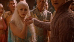 extant_GameOfThrones_2x05-TheGhostOfHarrenhal_3662