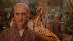 extant_GameOfThrones_2x05-TheGhostOfHarrenhal_3666