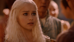 extant_GameOfThrones_2x05-TheGhostOfHarrenhal_3680