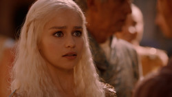 extant_GameOfThrones_2x05-TheGhostOfHarrenhal_3682