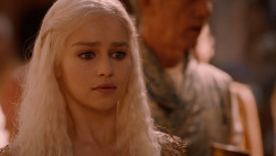 extant_GameOfThrones_2x05-TheGhostOfHarrenhal_3692