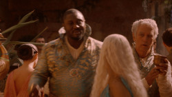 extant_GameOfThrones_2x05-TheGhostOfHarrenhal_3707