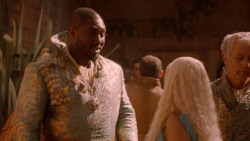extant_GameOfThrones_2x05-TheGhostOfHarrenhal_3710