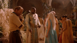extant_GameOfThrones_2x05-TheGhostOfHarrenhal_3712
