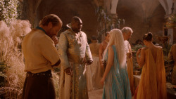 extant_GameOfThrones_2x05-TheGhostOfHarrenhal_3713