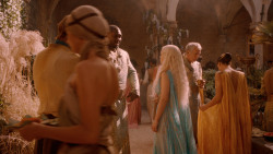 extant_GameOfThrones_2x05-TheGhostOfHarrenhal_3718