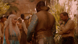 extant_GameOfThrones_2x05-TheGhostOfHarrenhal_3725