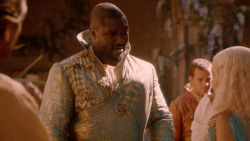 extant_GameOfThrones_2x05-TheGhostOfHarrenhal_3733