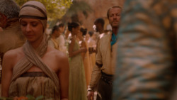 extant_GameOfThrones_2x05-TheGhostOfHarrenhal_3756
