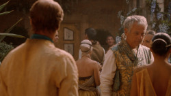 extant_GameOfThrones_2x05-TheGhostOfHarrenhal_3833